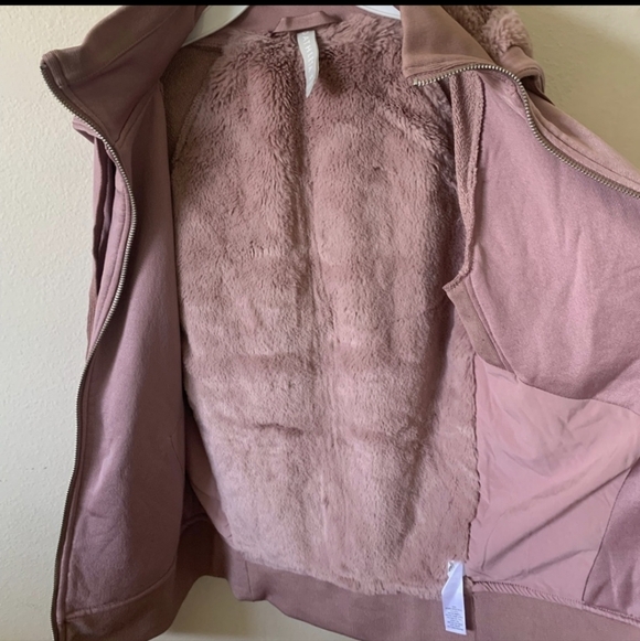 Athleta Triumph Luxe Sherpa Fur Lined Hoodie NWOT - Picture 8 of 11